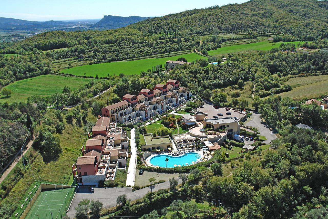 Le Torri Del Garda Familyspa Resort Torri Del Benaco Exteriör bild