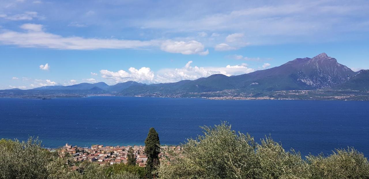 Le Torri Del Garda Familyspa Resort Torri Del Benaco Exteriör bild