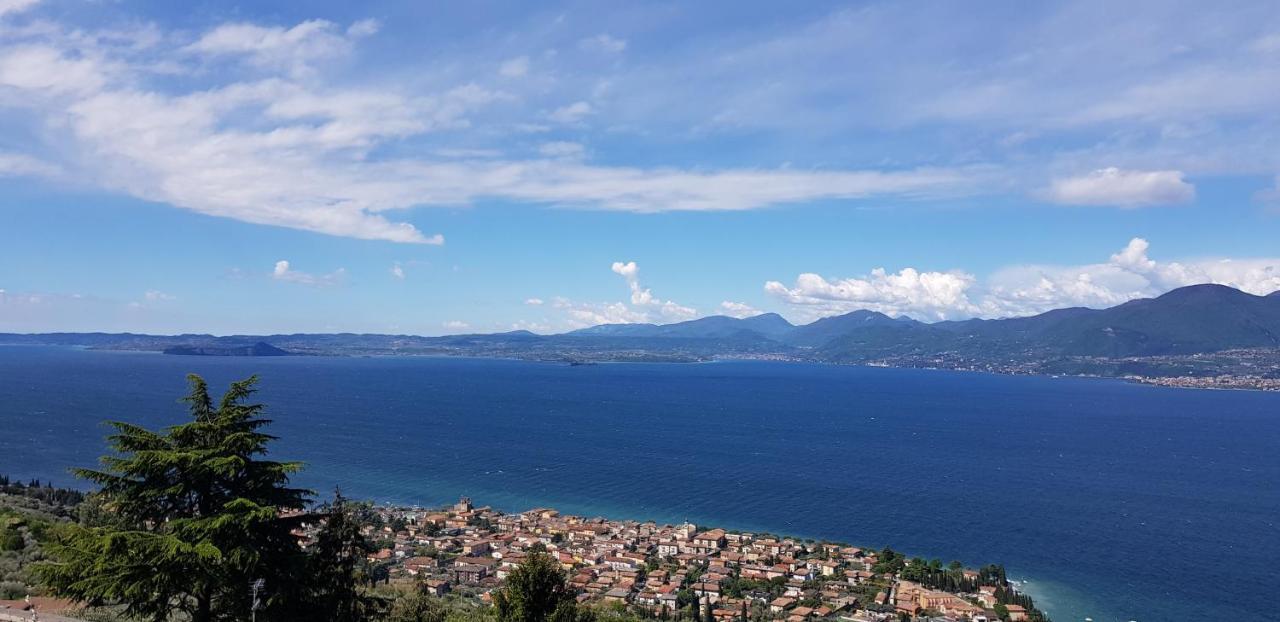 Le Torri Del Garda Familyspa Resort Torri Del Benaco Exteriör bild